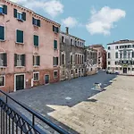 Ca\' Del Monastero 1 Collection Apt For 4 Guests With Balcony And Lift
