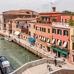 Carmini Canal View And Balcony With Lift