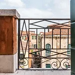 Carmini Canal View And Balcony With Lift
