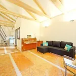 Dolcevita Apartments N 181