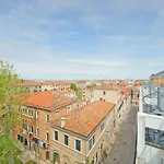 Dolcevita Apartments N 329