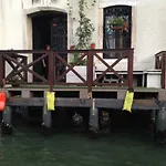 Luxury Apartment On The Grand Canal