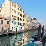 Ca\'Lisa