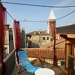 Key Location Near Palazzo Grassi