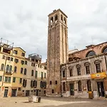 Venexia House To Rialto