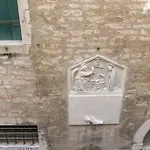 Casa Delle Botteghe
