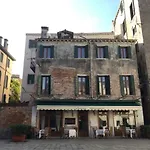 Casa Fedora