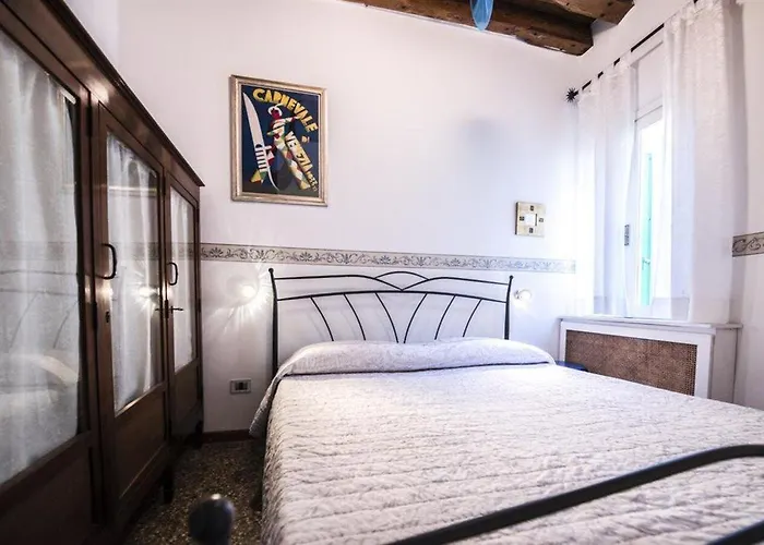 Venice Giardini Biennale Apartment
