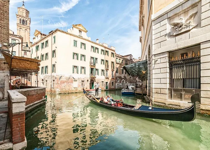 Casanova Fenice - Canal View
