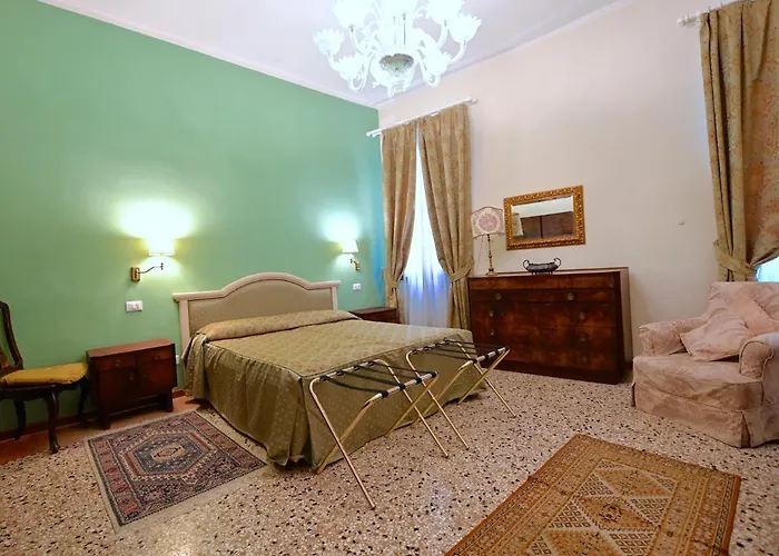 Chandeliers Apartment