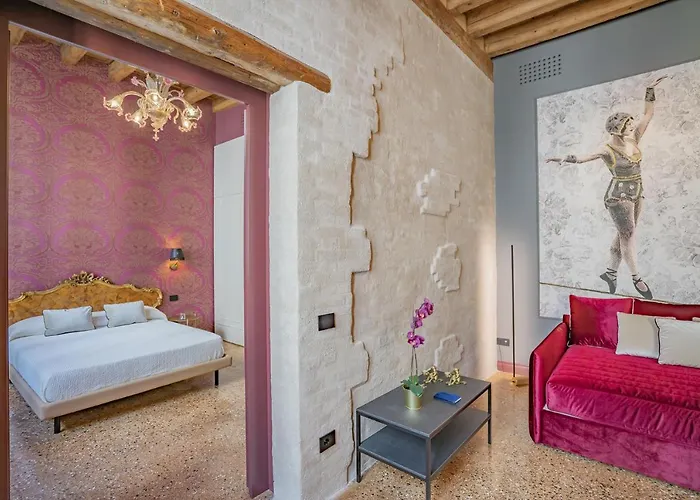 Corte Rubbi 7 Deluxe Apartment