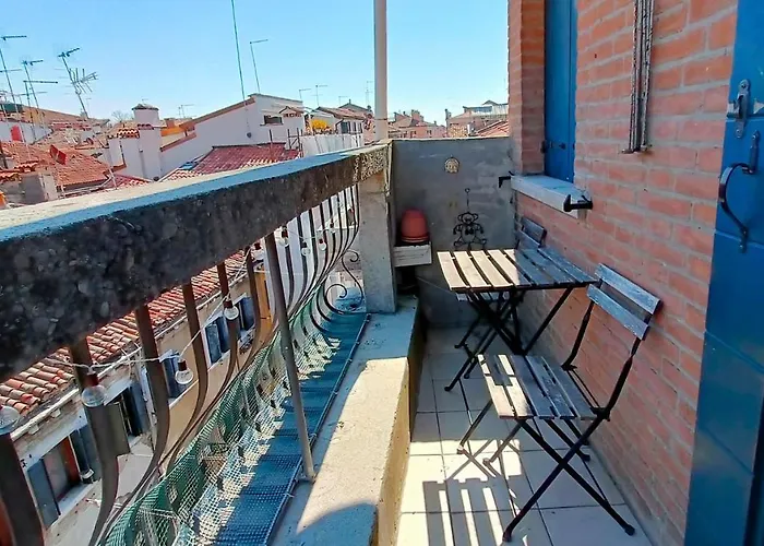 Biennale Area With Terrace And View!