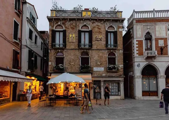 The Real Venetian Home