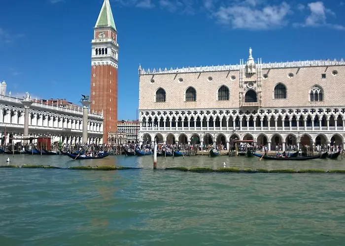 In Venice Back To San Marco Tourist Apartment