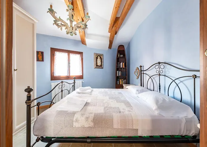 Arsenale Duplex Apartment