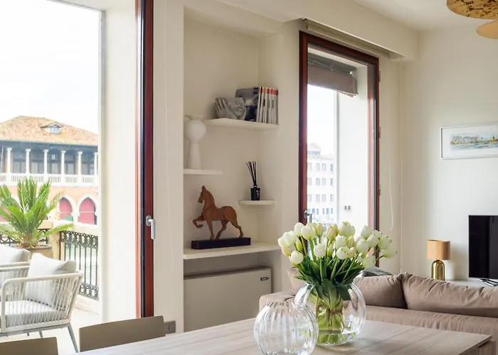 Grand Canal Luxury Apartment With Terrace R&R