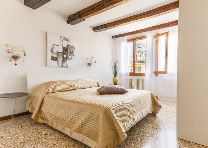 Accademia Charm Apartments By Wonderful Italy
