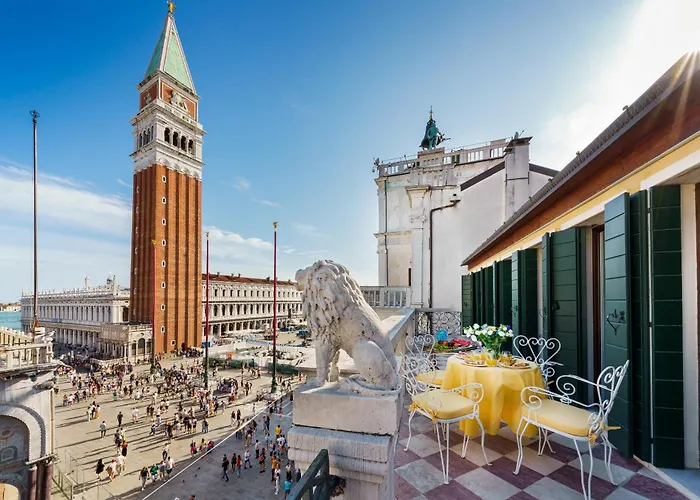Due Leoni Terrace In St Mark\'S Square