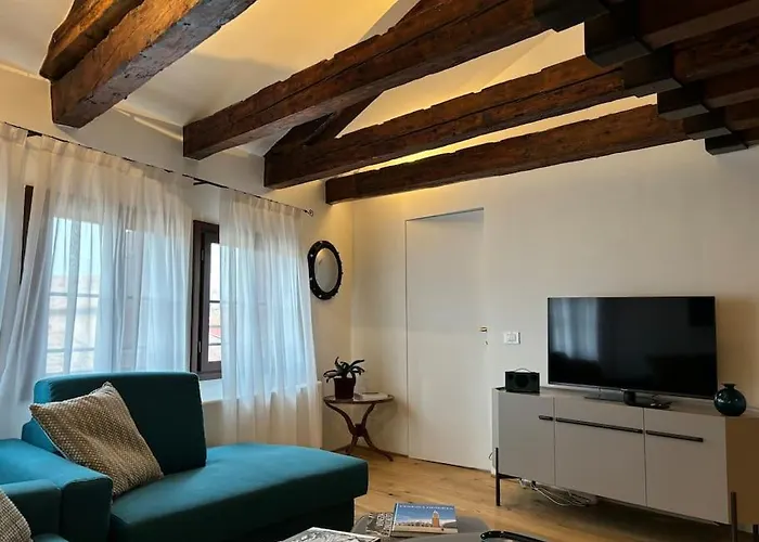 Sedo3032A • Venezia Central • Luxury House •