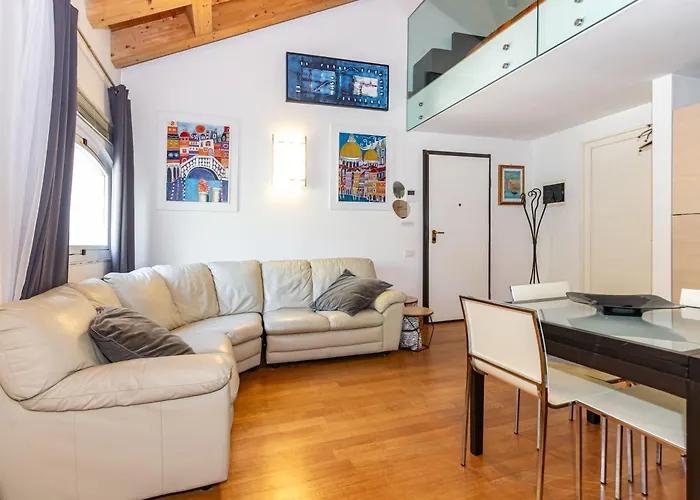 Charming Apartment In Venice!
