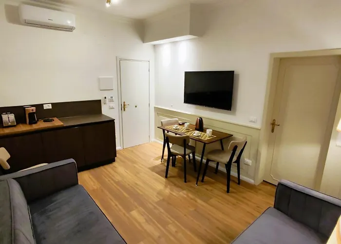 Venice Twist Suite