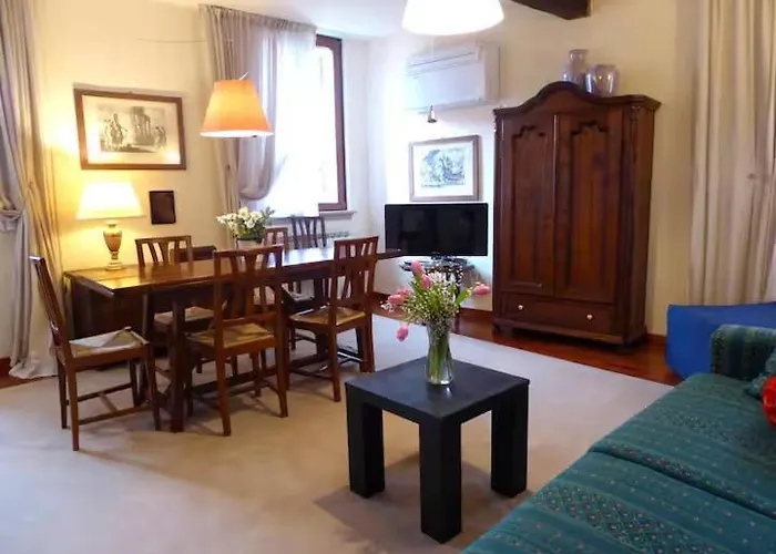 Santamaria Apartment