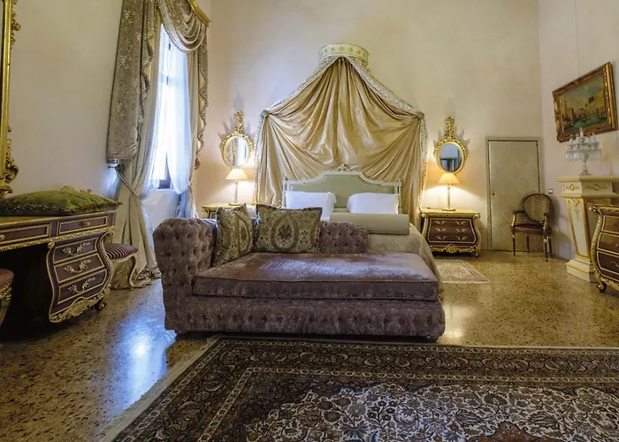 Palazzo Ca\' Bernardo By Francesco Molon