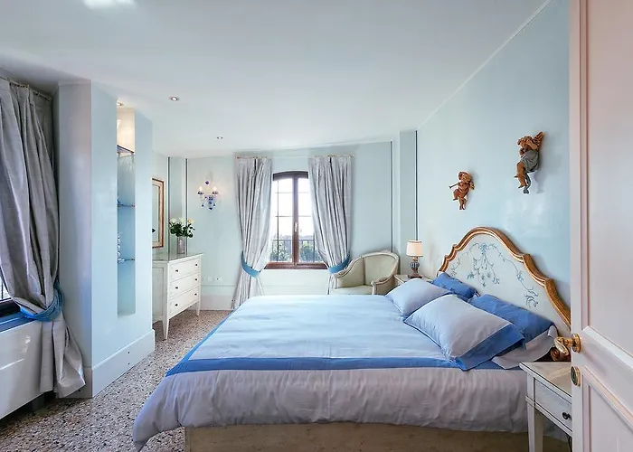 Deluxe Apartments Lagoon View