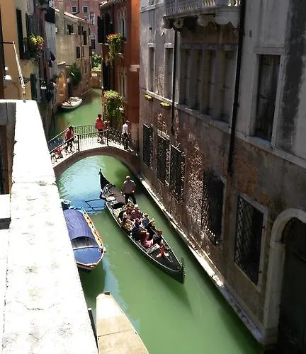 Balcone Sul Canale