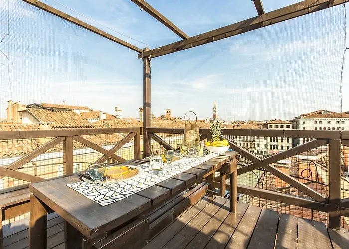 Grand Canal Design Apartment