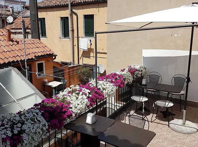 Al Portico Guest House