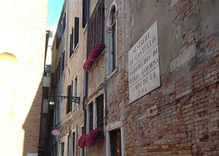 Hotel Alla Fava