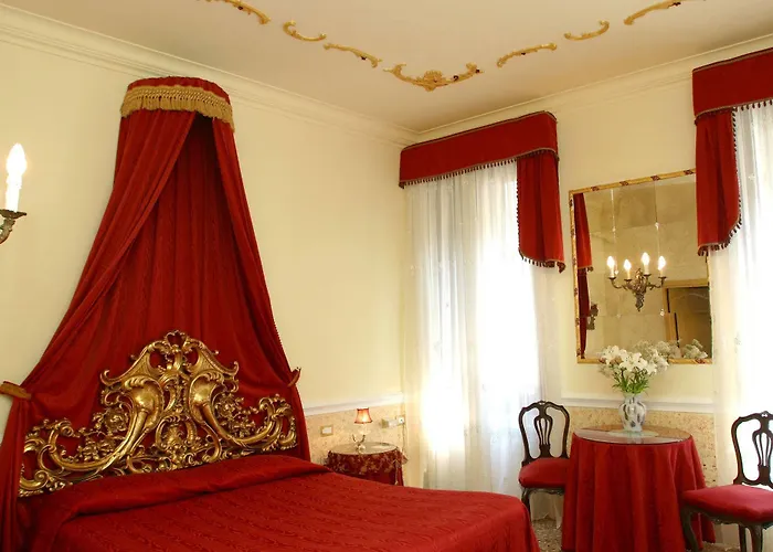 Casa Alla Fenice