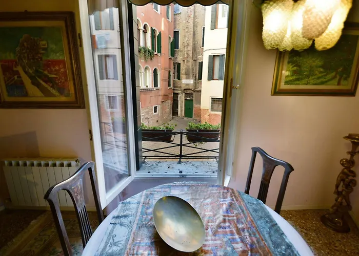 Ve.N.I.Ce. Cera Casa Del Sol