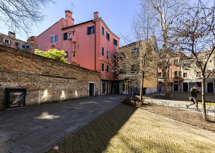 Mimosa Apartment