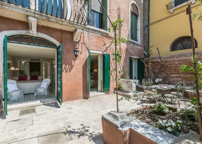 Ca\' Dell\'Ulivo Private Garden