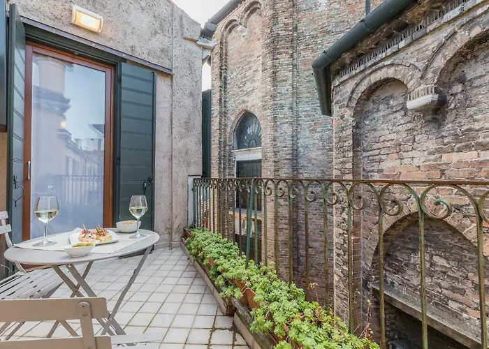 Ca\' Della Frutta Venetian Apartment