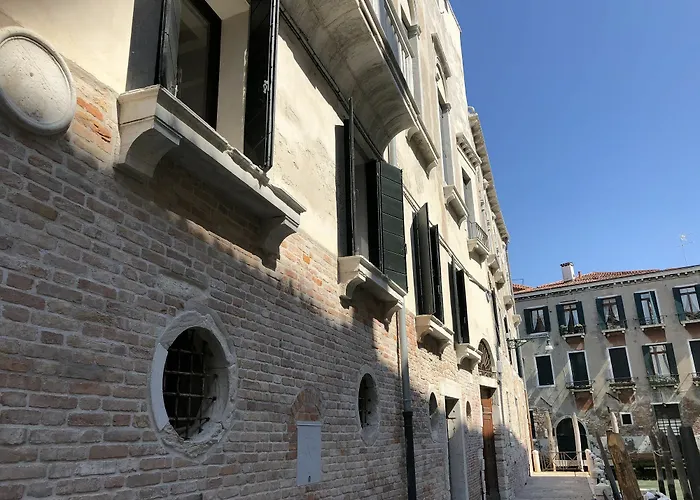 Palazzo Vendramin Costa