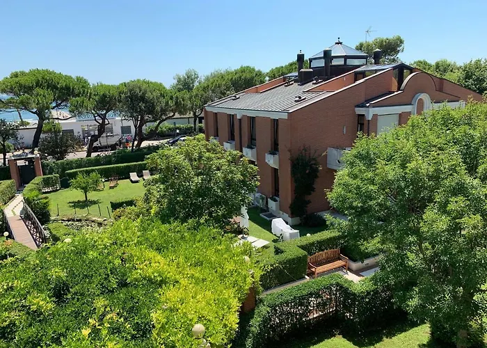 Villa Laguna Apartments
