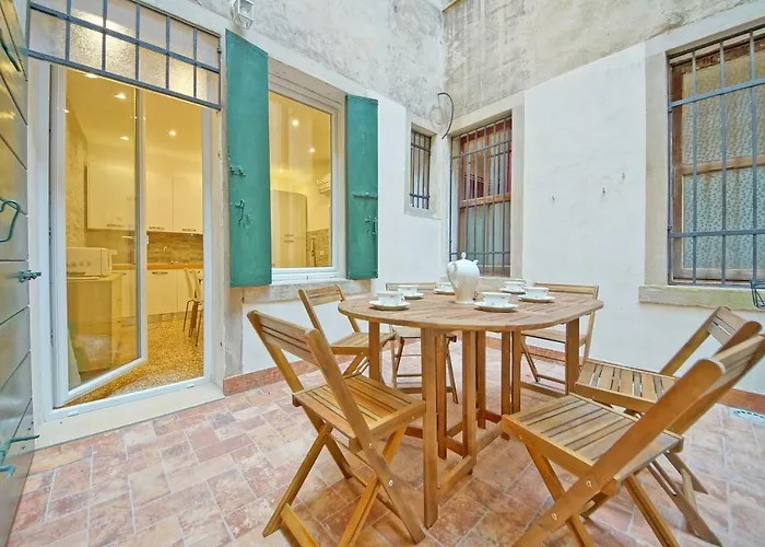 Dolcevita Apartments N 373