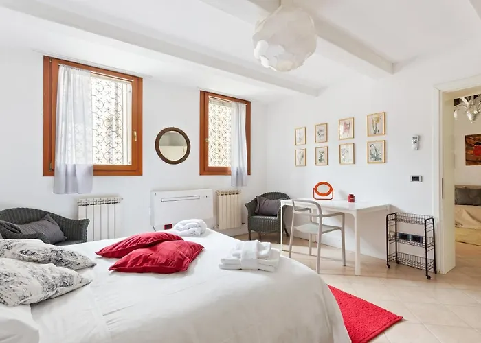Riva Di Biasio Lovely Flat