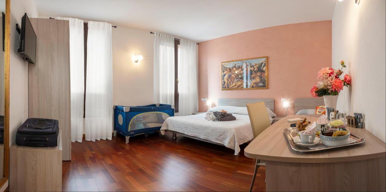 Ca' Degli Specchieri Guest house Venice
