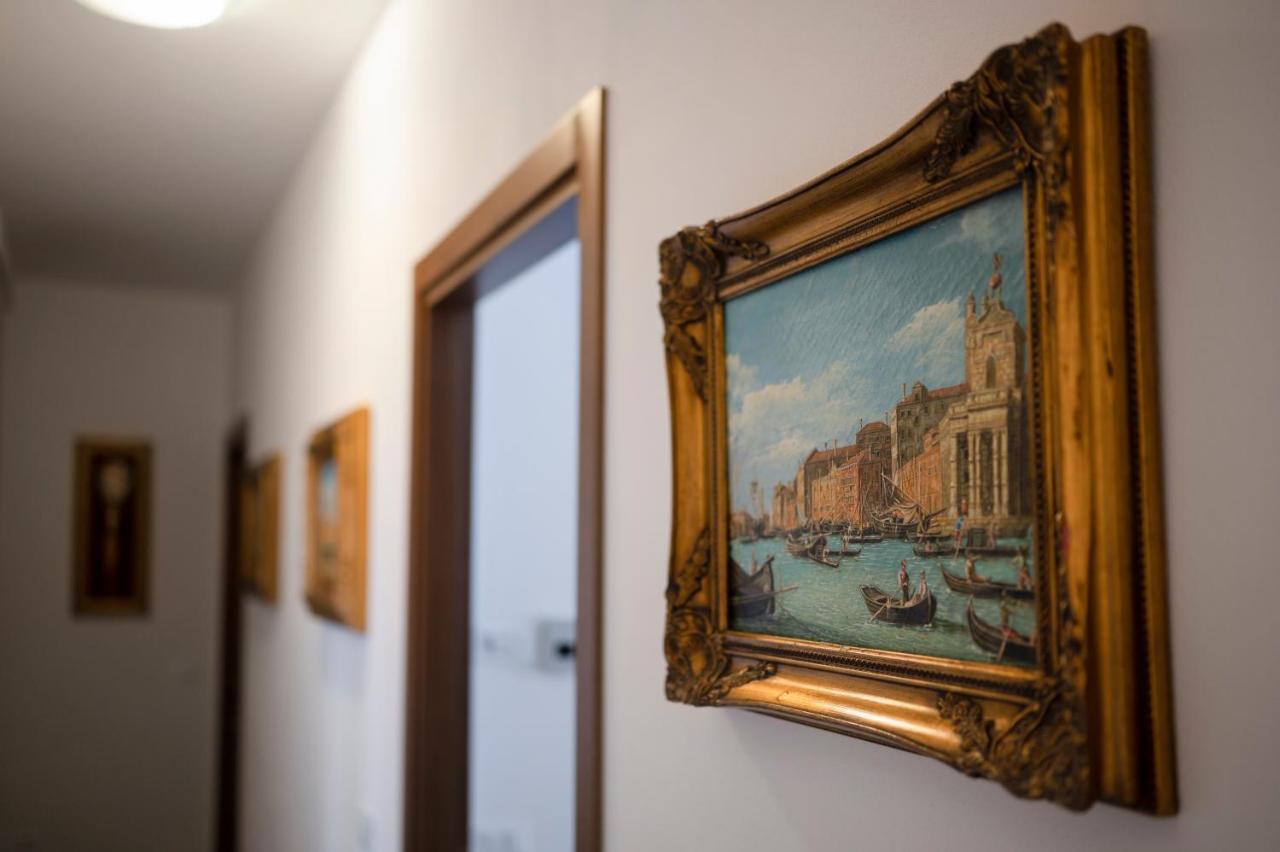 Ca' Degli Specchieri Venice