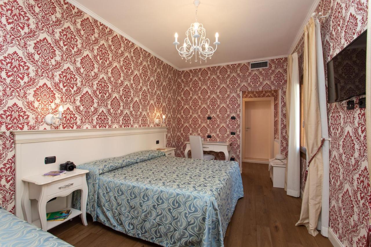 Charming Palace Santa Fosca Guest house