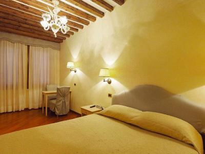 Residenza Favaro Hotel *