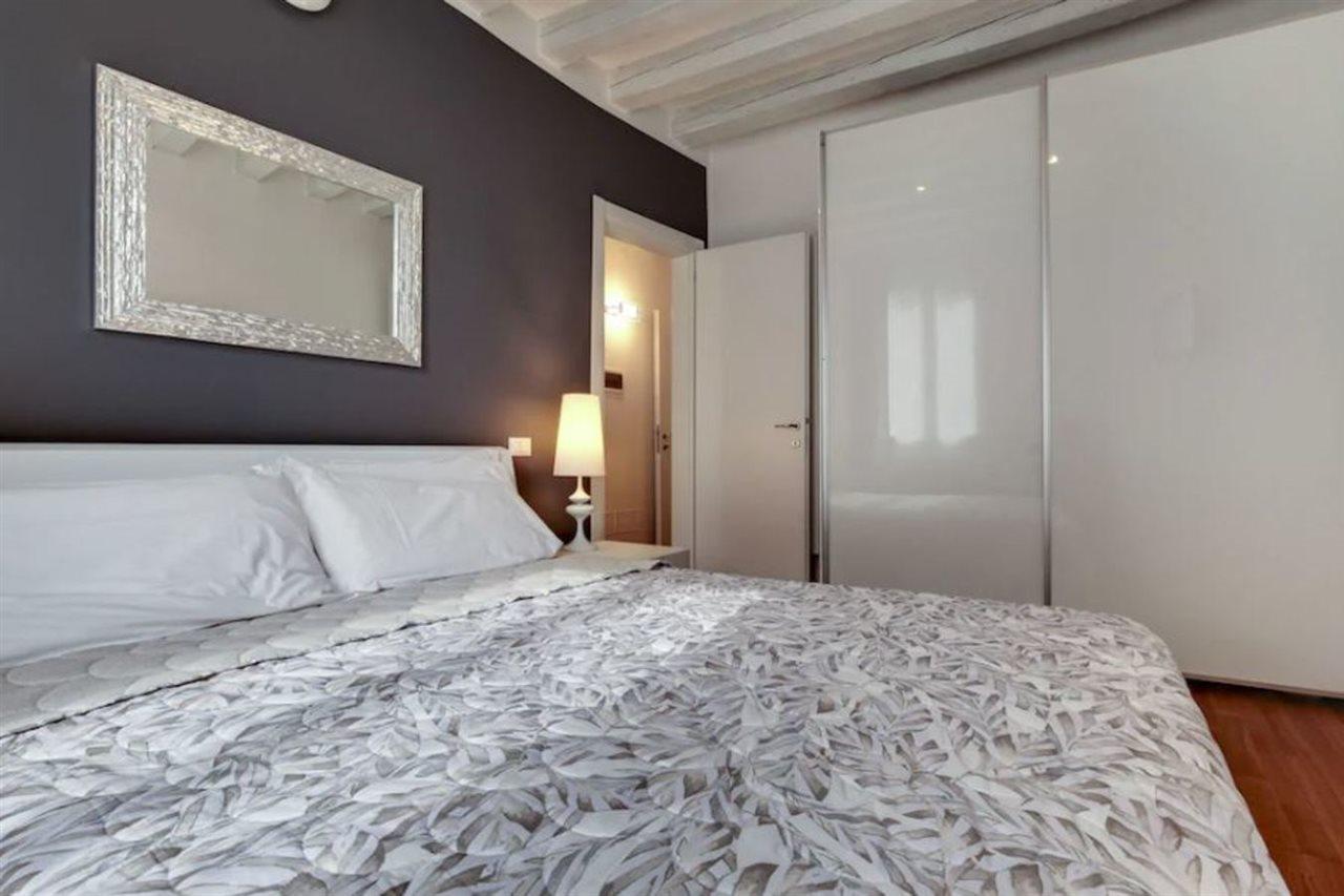 Elegance Apartment *