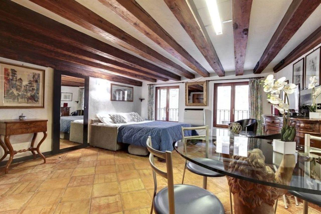 Rialto Canal View Apartment