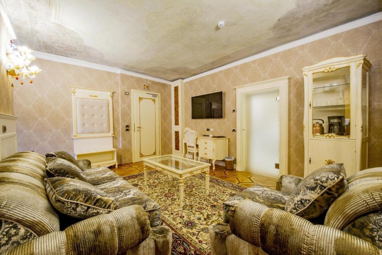Ego' Boutique - The Silk Road 4*