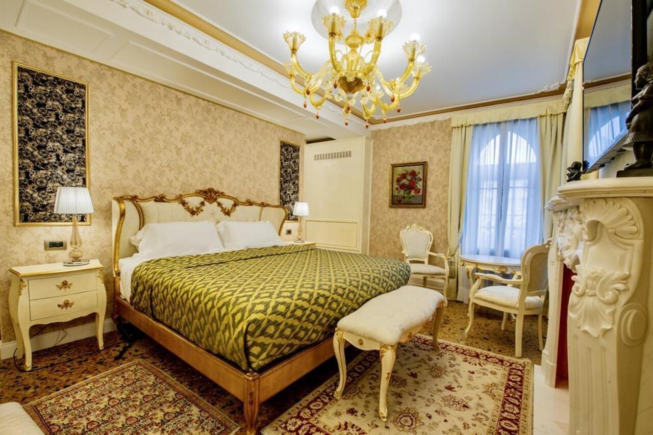 Ego' Boutique - The Silk Road Hotel 4*