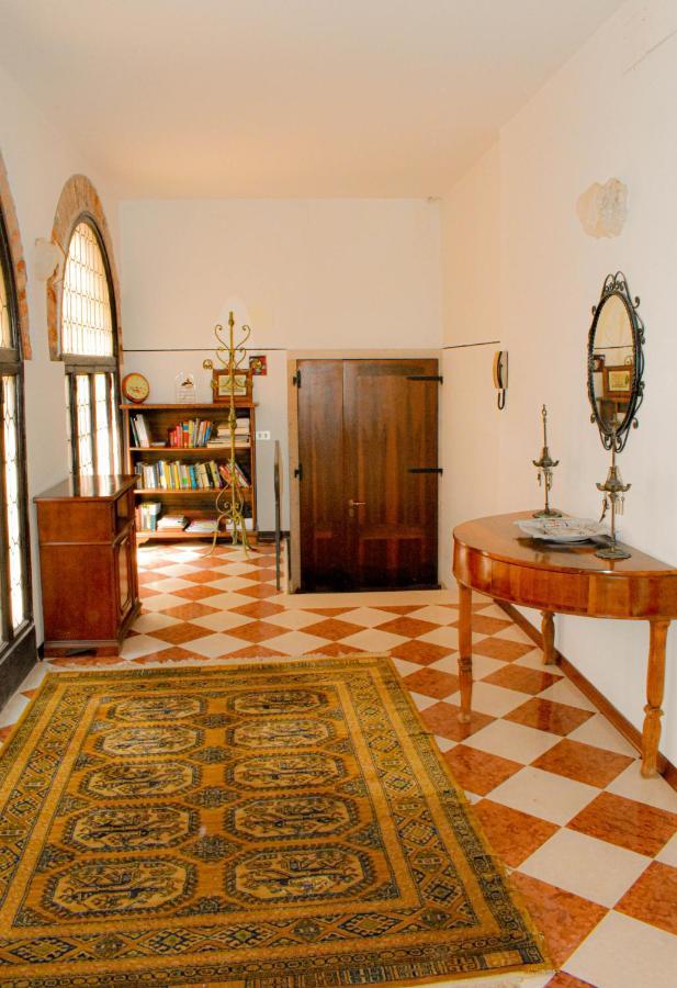 Domus Carla Apartment